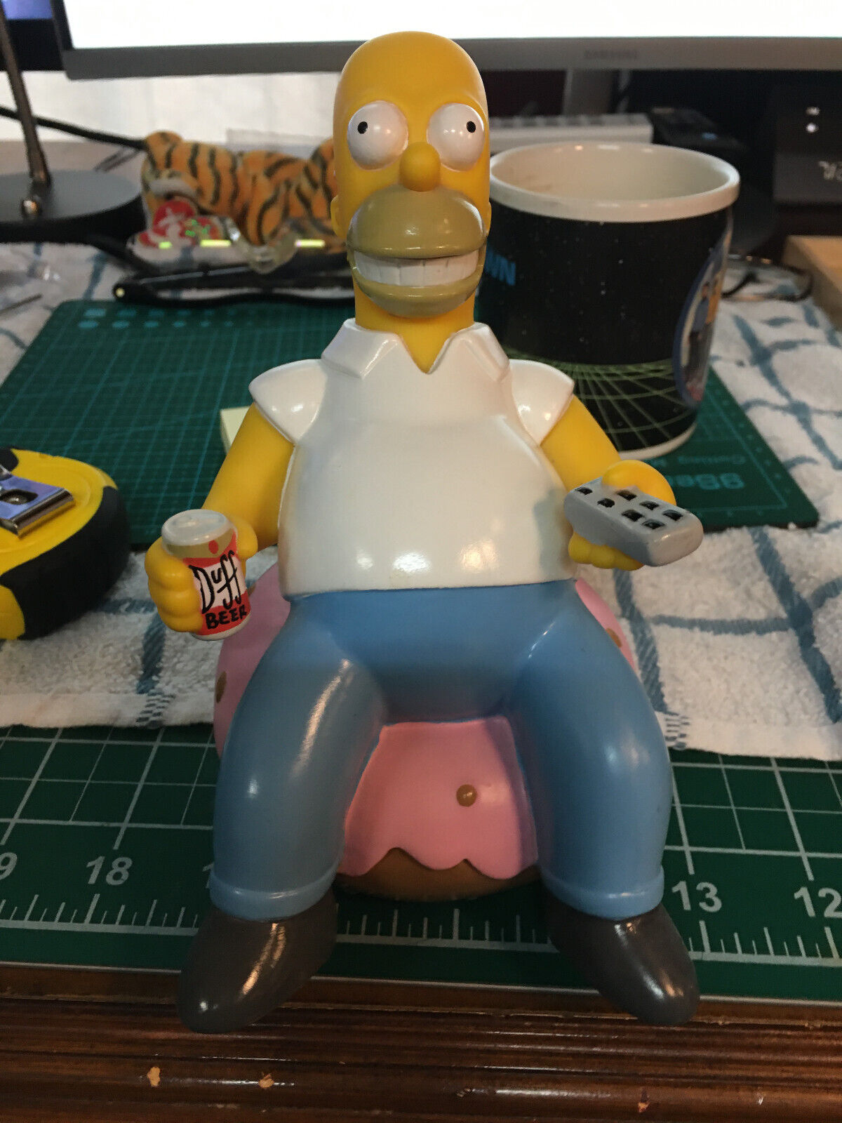 The Simpsons Homer Carry Lite Flashlight  2001, Playfully Yours does not work