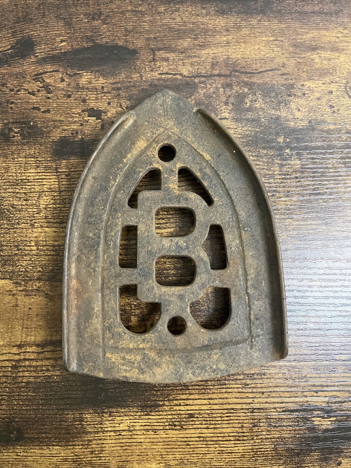 Antique Cast Iron Trivet Early 1900’s Flat Sad Iron Metal Rustic Letter “B”
