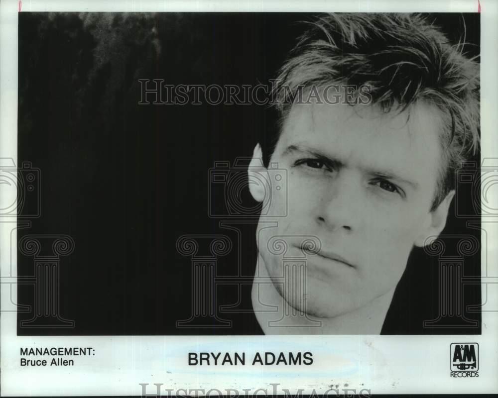 1988 Press Photo Singer Bryan Adams - hcp15411