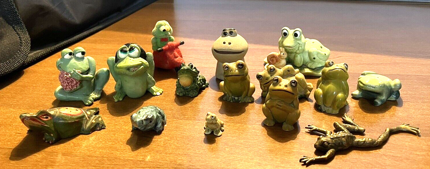 Lot of 15 Vintage Frog Toad Figurines Sprogz Lefton Stone Plastic Wood Hong Kong