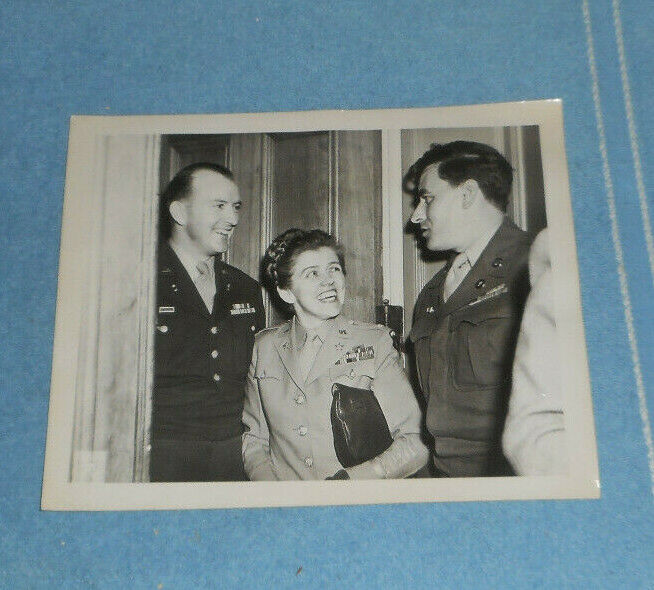 1947 Press Photo WAC Director Mary Hallaren Greets Army Public Info Reps Boston