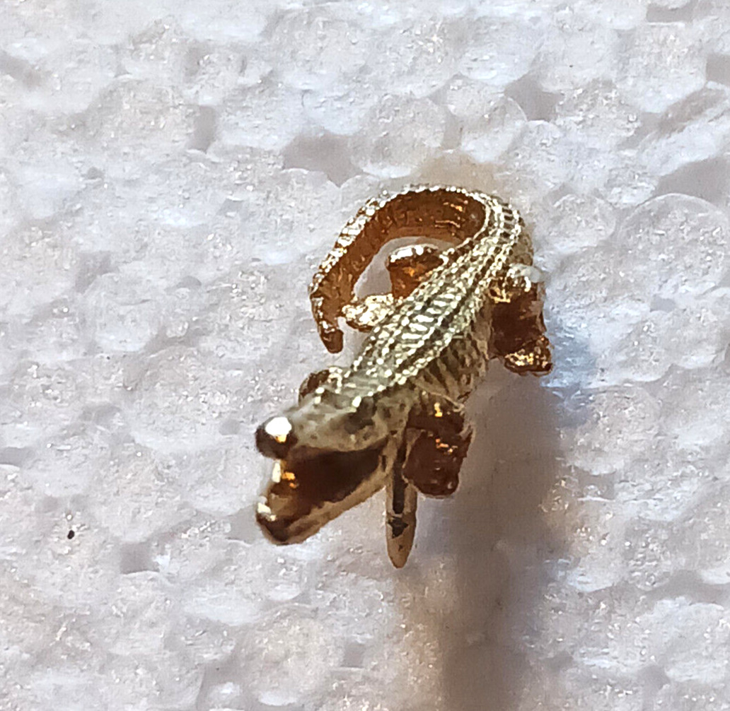 3-D Gold Tone Alligator Pin Brooch