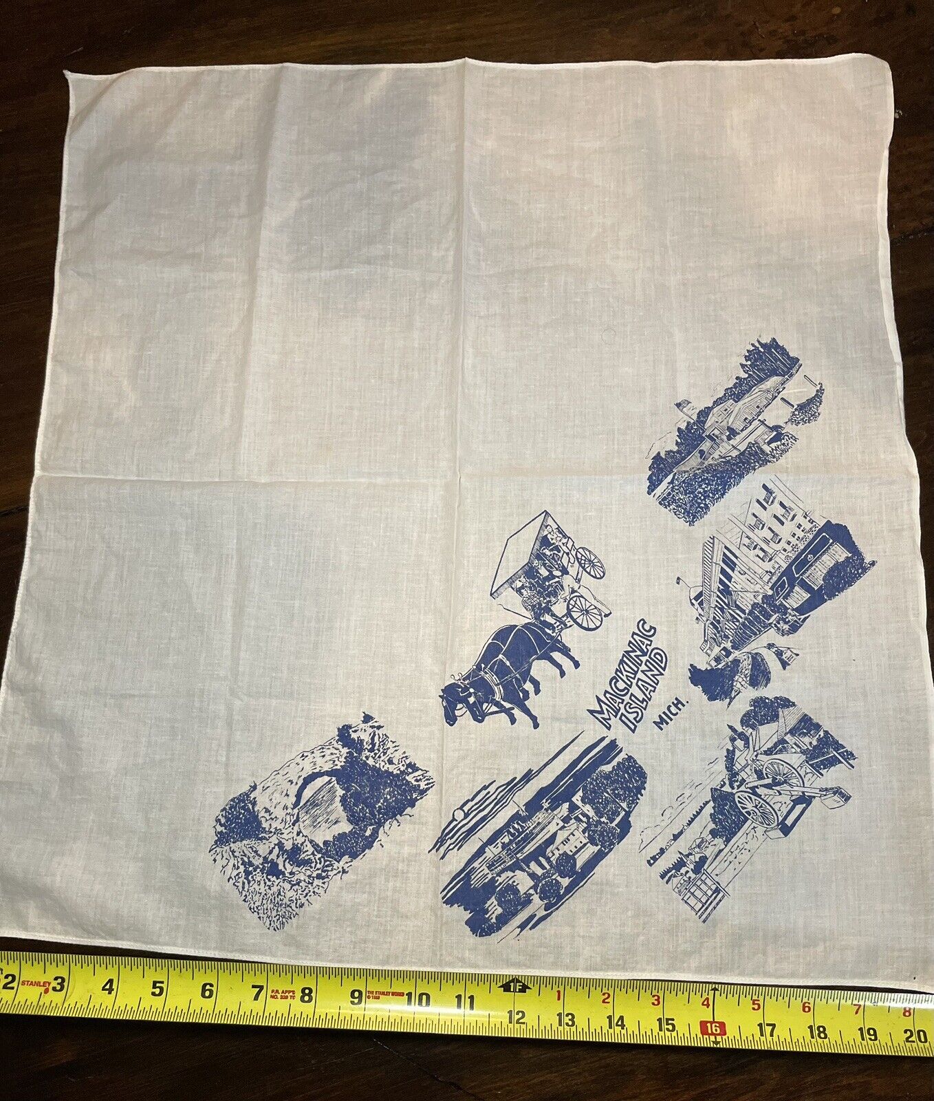 Vintage Mackinac Island Michigan Souvenir Handkerchief / Hanky