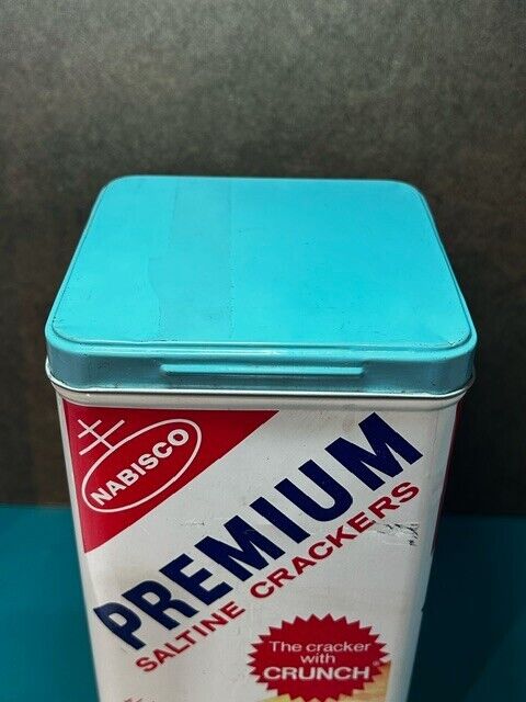 VINTAGE Nabisco 1969 Premium Saltine Cracker TIN 14oz