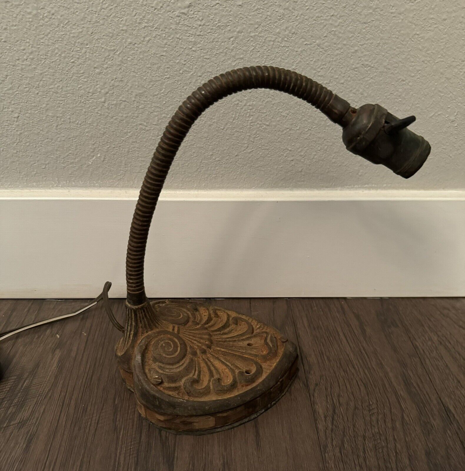 1930’s Vintage Gooseneck Desk or Table Lamp with Ornate Base NO SHADE