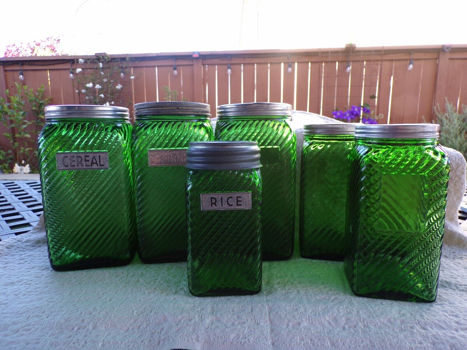 LOT of 7 Vintage OWENS ILLINOIS Green Glass Hoosier Glass Jars With Lids 3 Sizes
