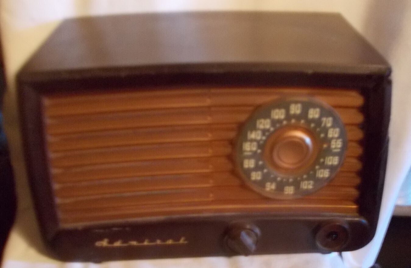 Vintage Admiral Table Model Radio