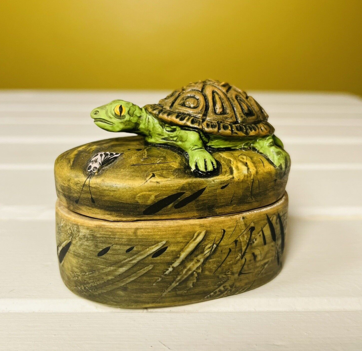 Vintage TOM HATTON Trinket Box Turtle Moth Made USA 1995 Matte Finish Signed