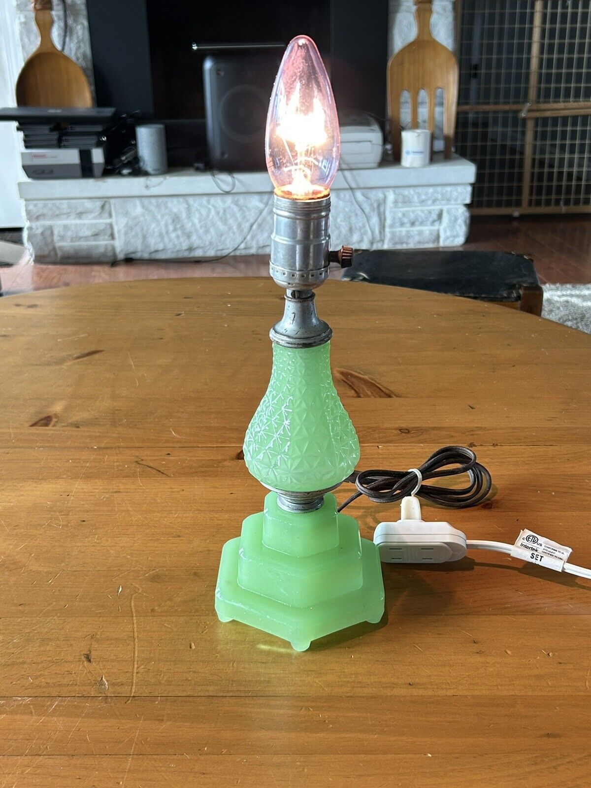 ANTIQUE/VINTAGE JADEITE GLASS LAMP-11x4.5”