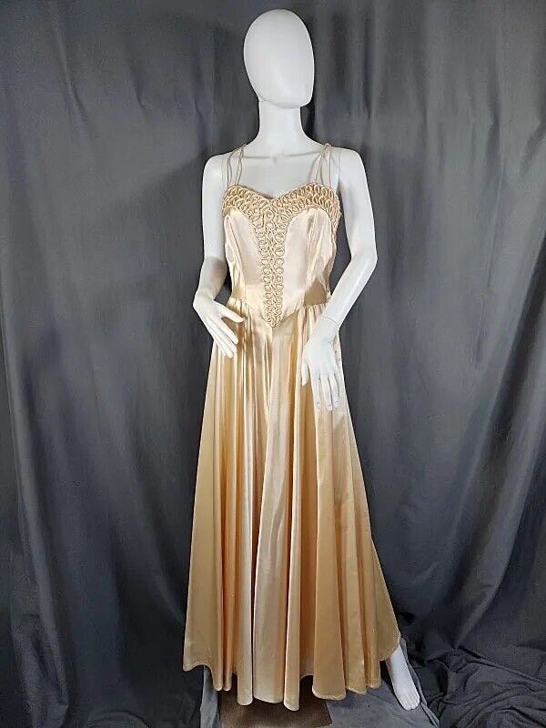 Vintage 1950 Ivory Satin Gown w Bodice Detail, Formal Evening Dress Wedding Prom