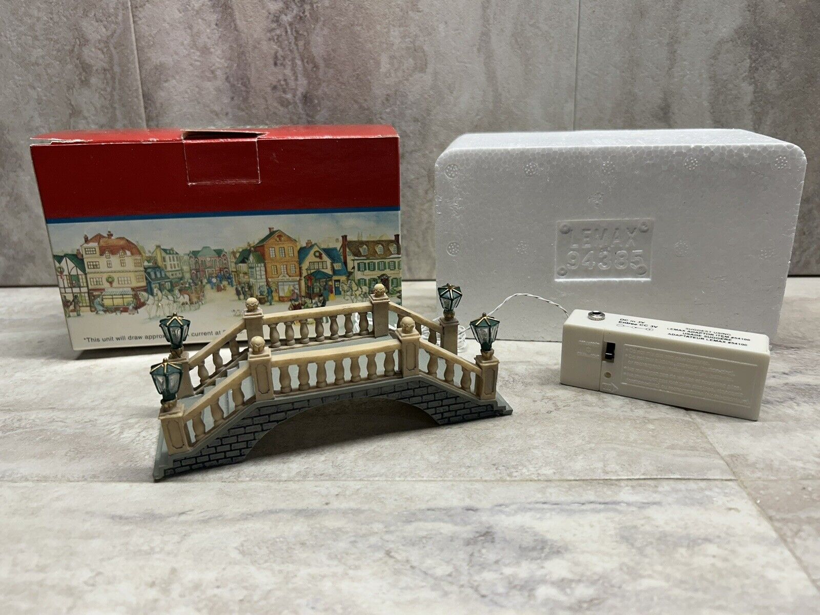 *READ* LEMAX Village Collection Poly-Resin Lighted Somerset Foot Bridge W/ Box