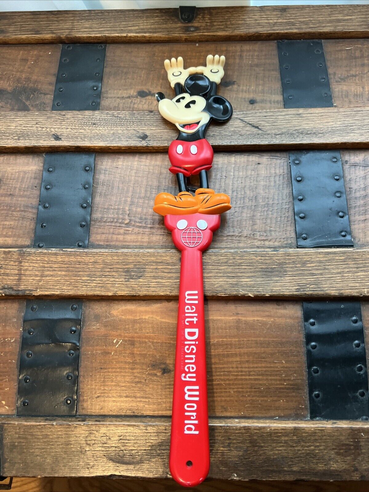 Vintage WALT DISNEY WORLD Mickey Mouse Back Scratcher Hong Kong