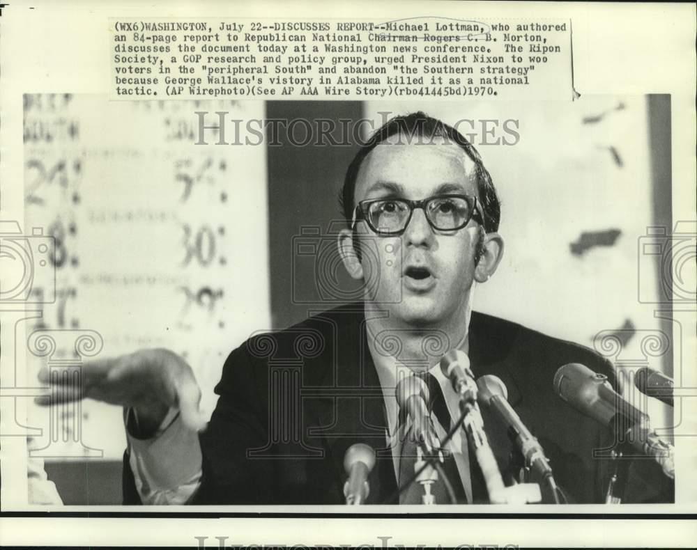 1970 Press Photo Michael Lottman at Washington news conference - now19503