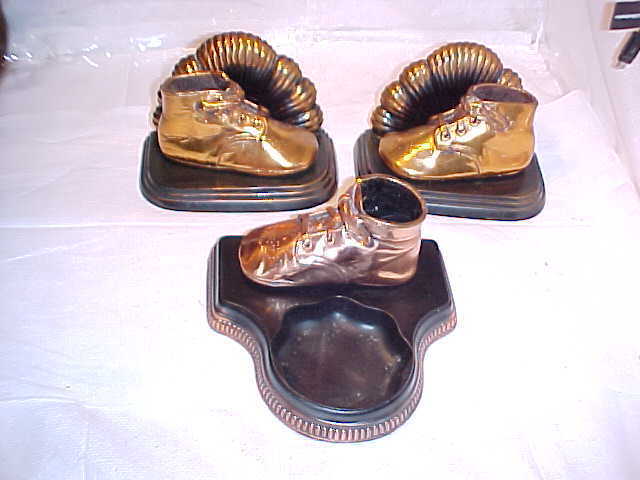 OLD SWEET SET OF BABY\'S SHOES & ONE BABY\'S SHOE COIN HOLDER COPPER COLOR 3 PIECE
