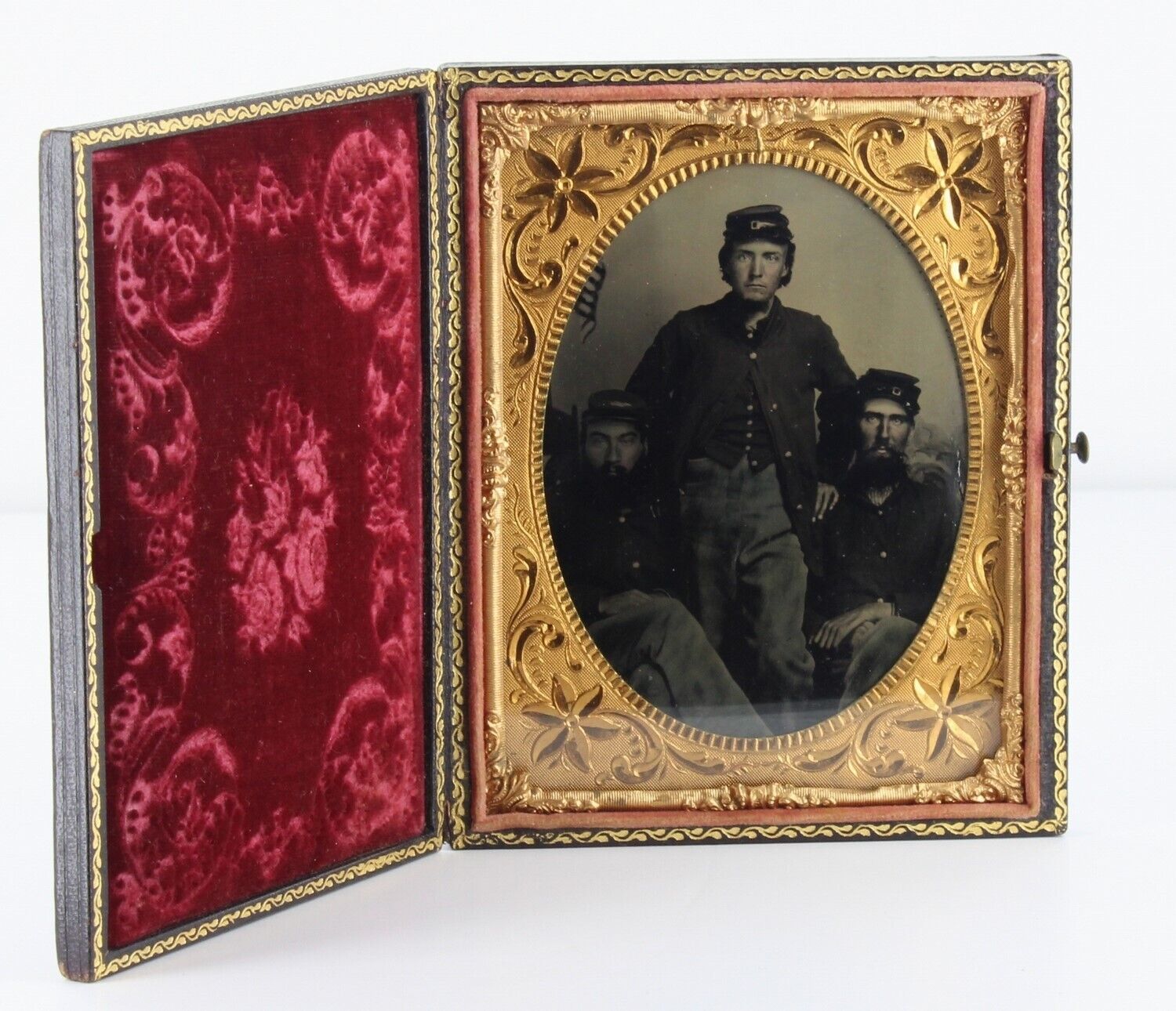 Three Union Soldiers 1860 Civil War Military Patriotic Flag Tintype Tintype