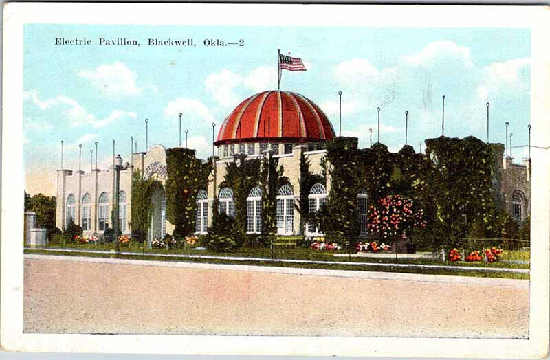 Postcard BUILDING SCENE Blackwell Oklahoma OK AL7114