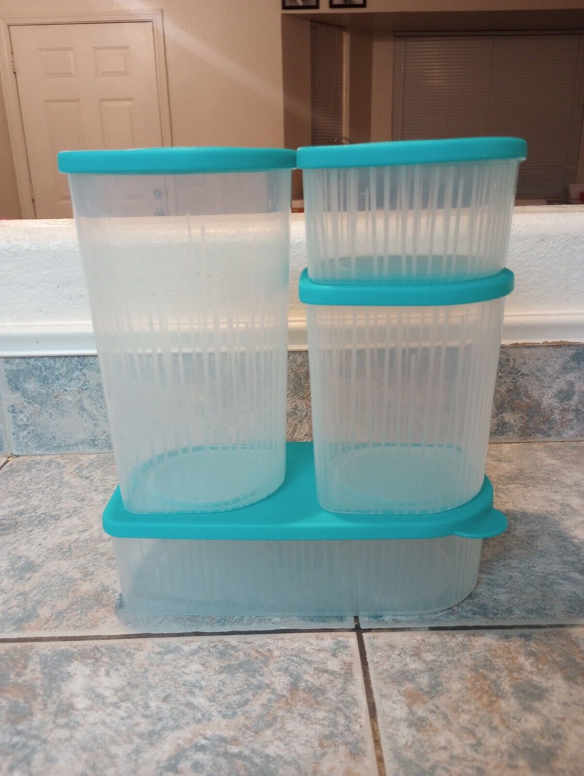 Tupperware Fresh \'N Cool 4 Size Containers-Set of 4-NEW Candy Blue 