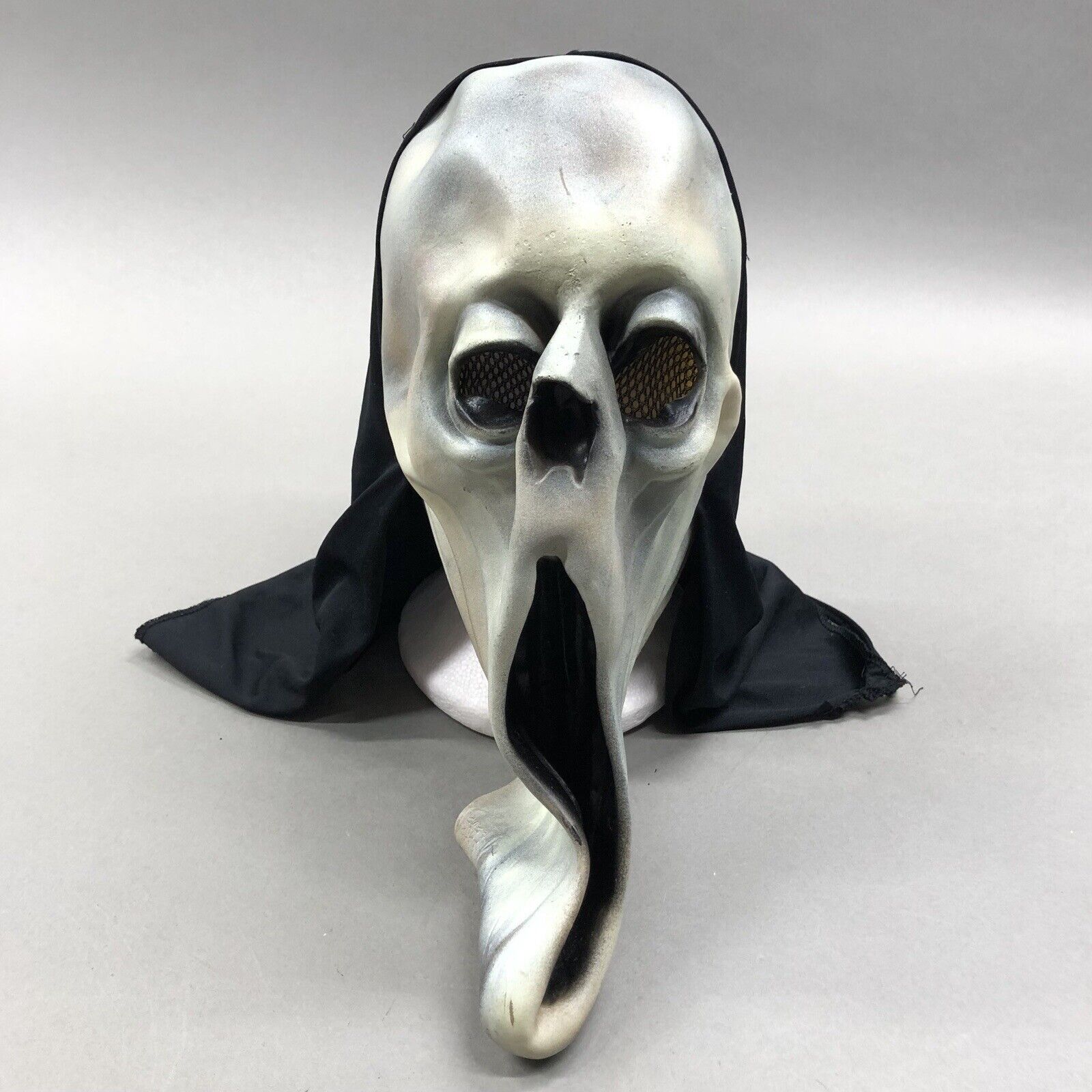 The Paper Magic Group Halloween Mask 1995 Scream Ghost Face Ghoul Gray Black🎃