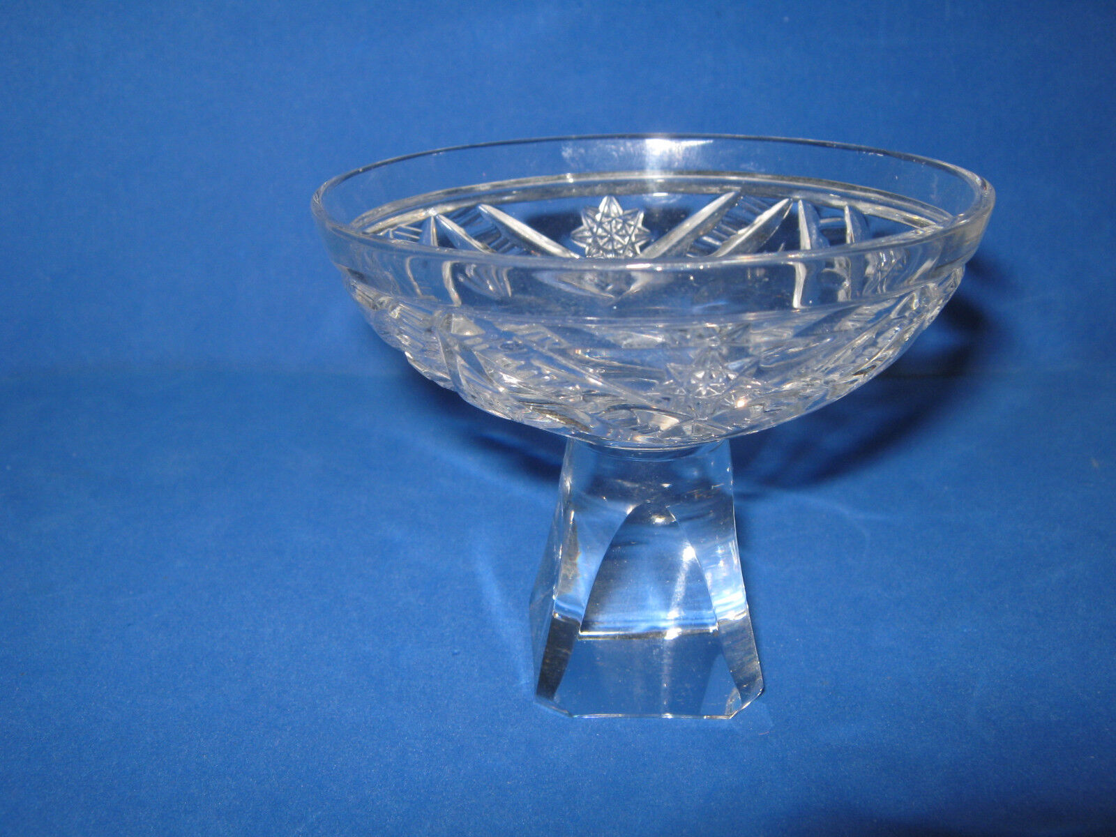 CONTEMPORARY CRYSTAL ENGRAVED CLEAR PEDESTAL OPEN SALT,DISH