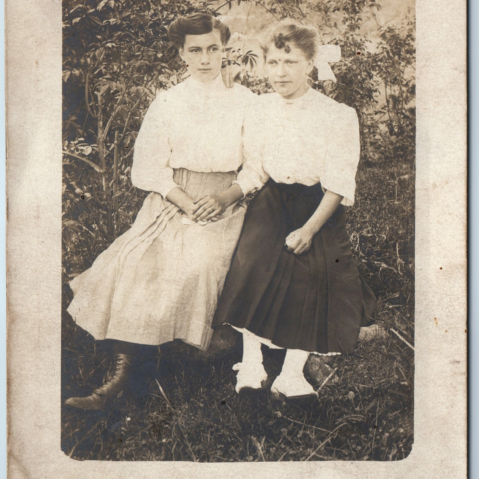 c1900s UDB Cute Young Ladies RPPC Outdoor Friends Ugly Lazy Eyes Real Photo A213