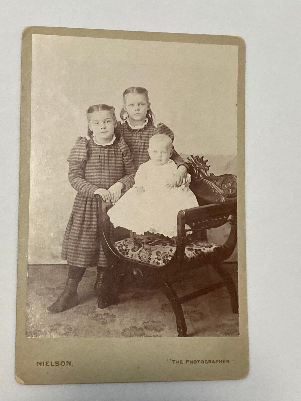 C. 1905 Antique Cabinet Card  Family Portrait 3 Sisters Baby on Chair ID\'d