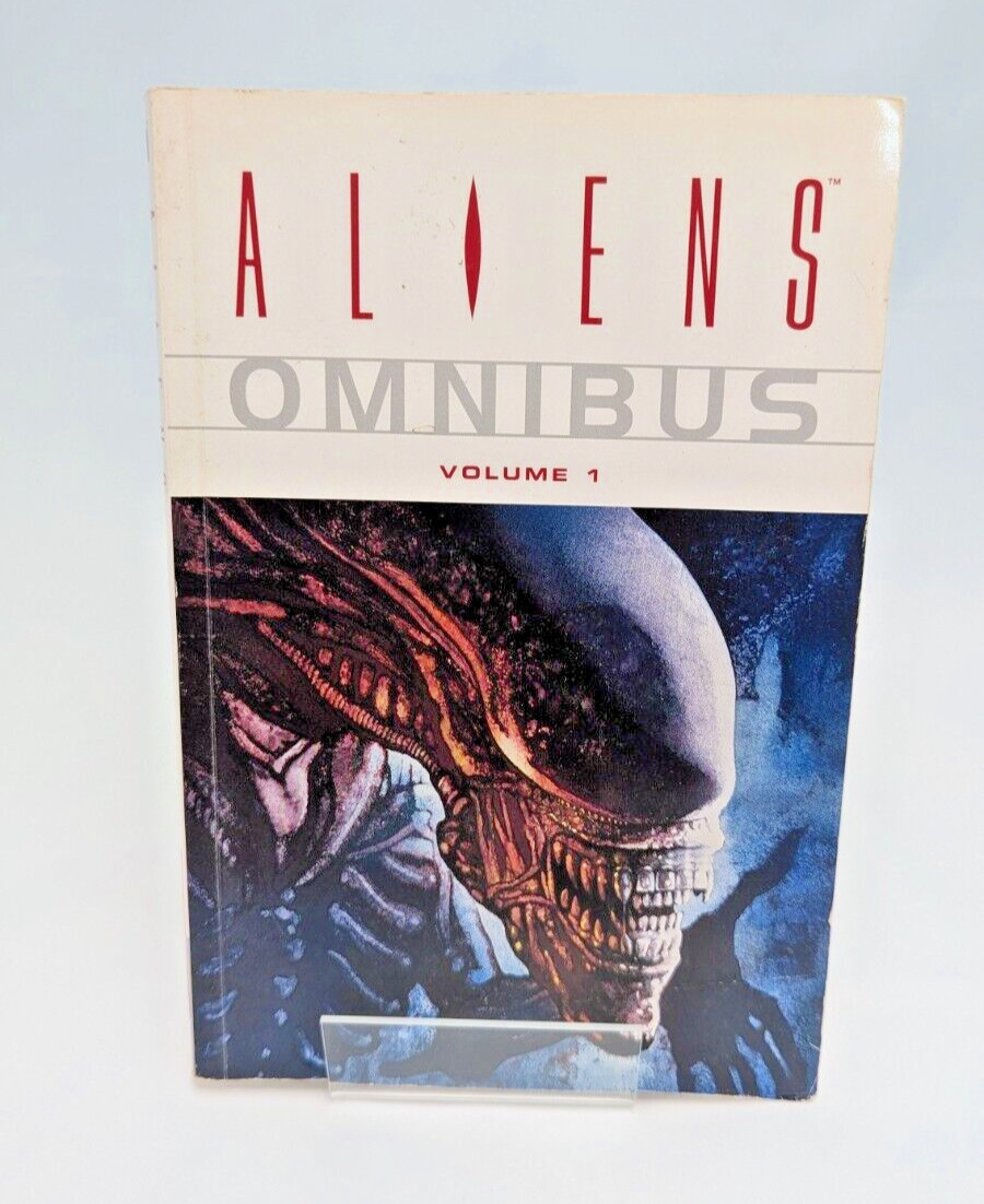 Aliens Omnibus Volume 1 Dark Horse Comics  Softcover First edition July 2007