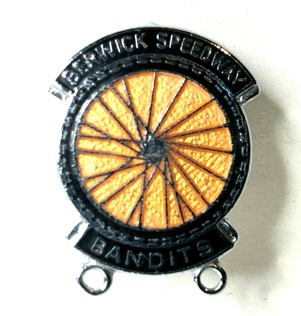 1974 Berwick Speedway The Bandits enamel badge 25 x 20 mm 