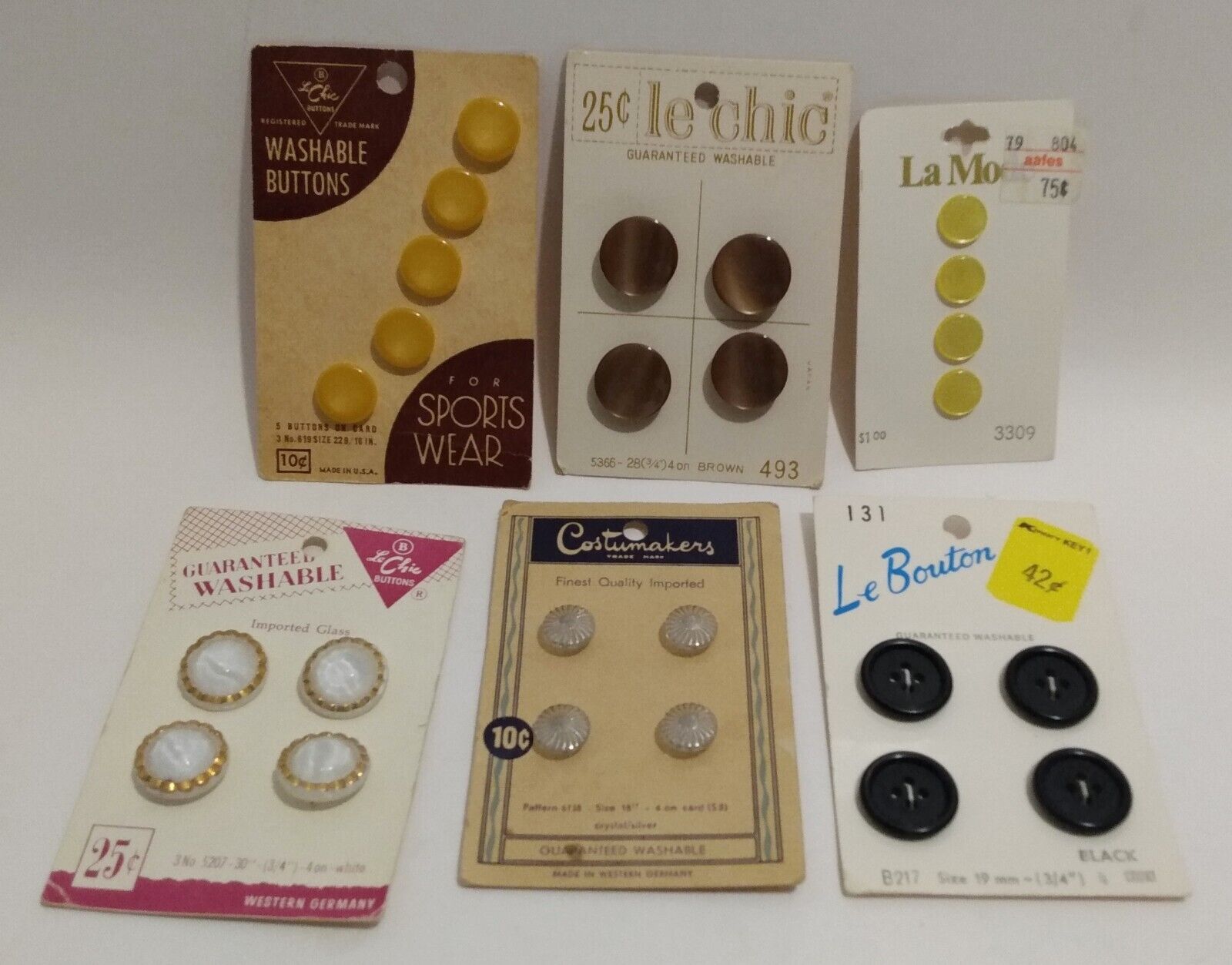 VTG Lot 6 Of 40’s 50’s Buttons On Cards Le Chic Le Mode Le Bouton Costumakers