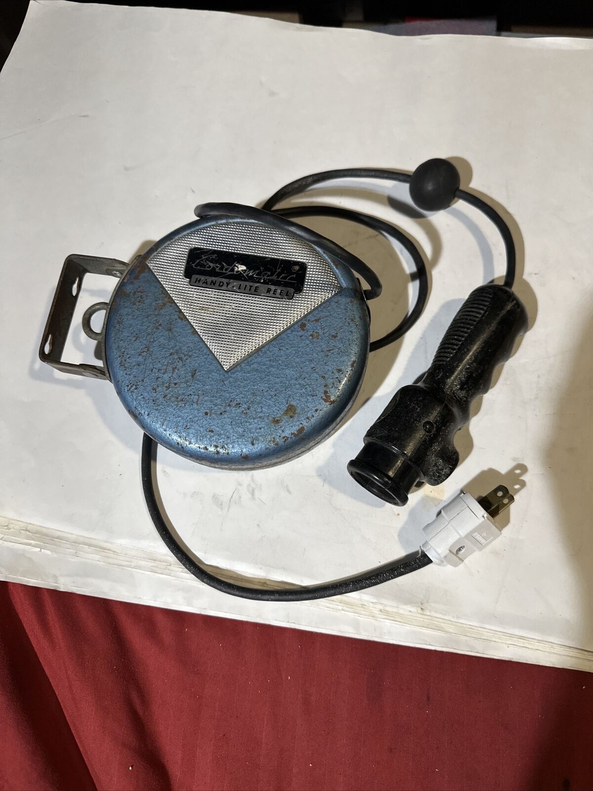 Vintage Cordomatic Handy Lite Reel