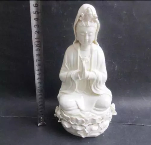 26.cm * / Chinese dehua white porcelain statue of goddess. Guanyin bodhisattva.
