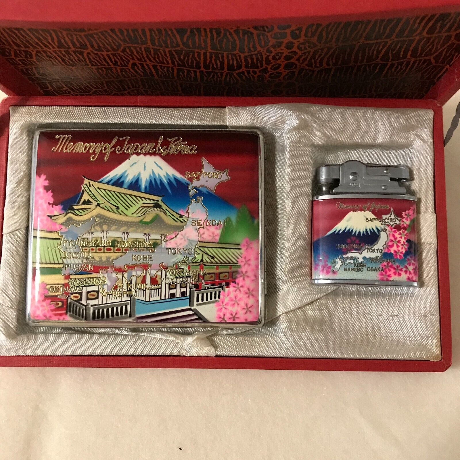 Vintage In Memory Of Japan Lighter and Cigarette Case Set *READ*