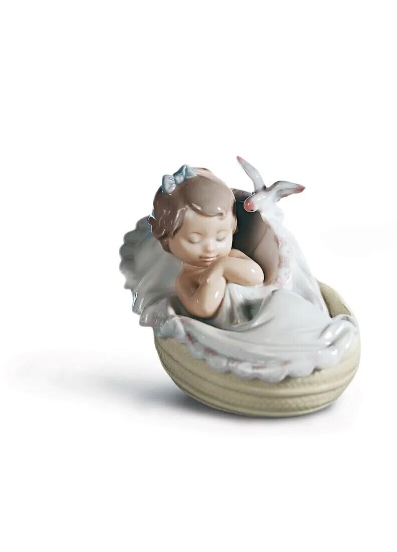 Lladro 'Comforting Dreams' Baby Girl Asleep in Basket Glossy Figurine 6710