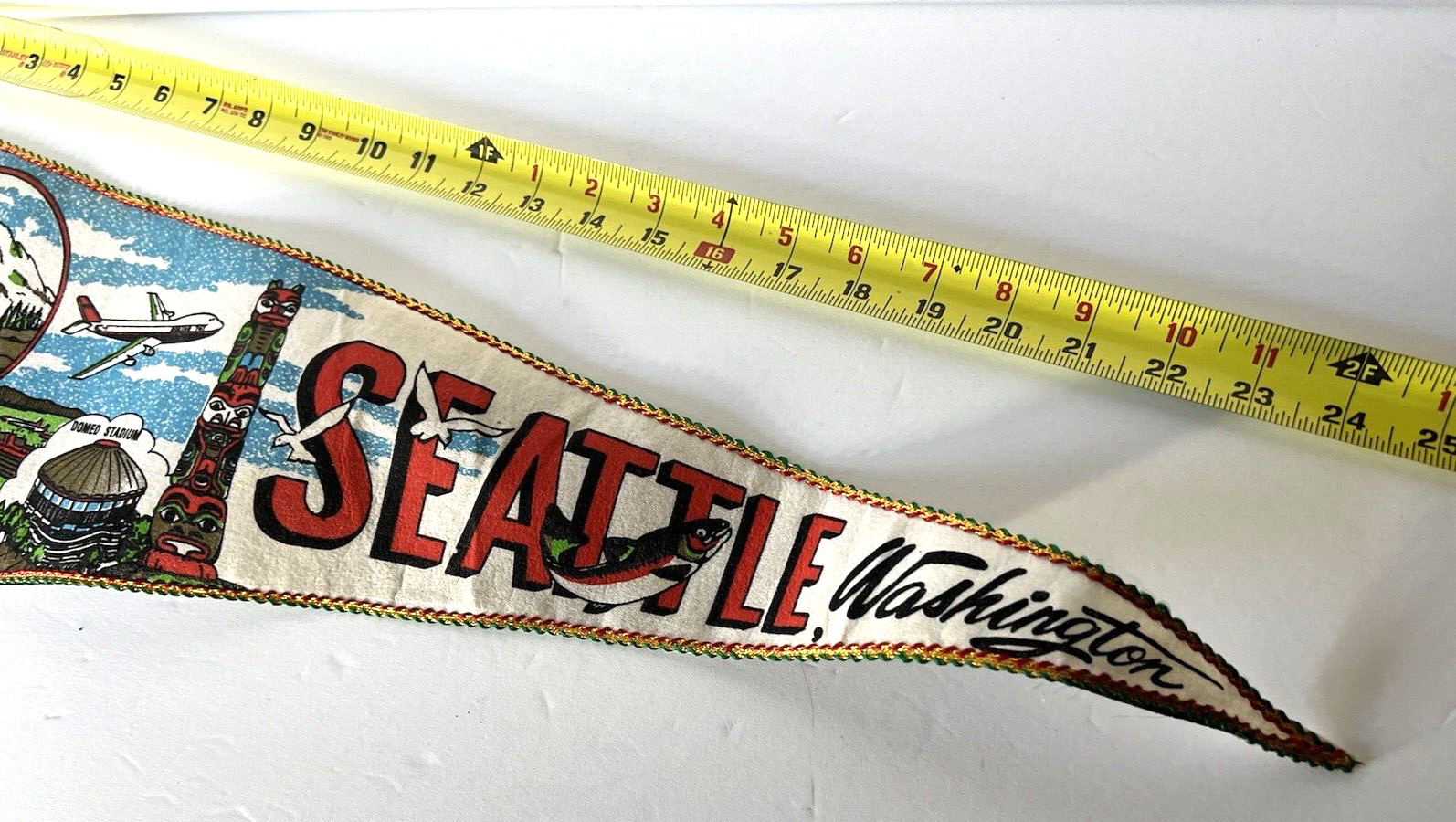 Seattle WA Washington Vintage Pennant - Pre-owned