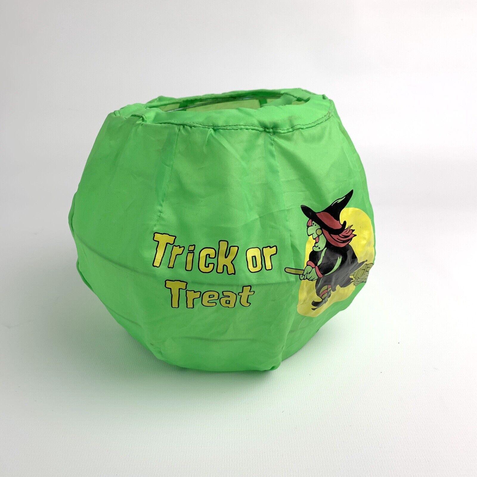 CLOTH TRICK OR TREAT COLLAPSABLE BUCKET WITH SPRING INSIDE BY GEMMY