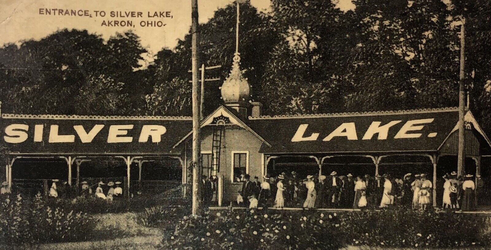 Postcard Akron Ohio Miniature Railroad Entrance at Silver Lake  Amusement Park