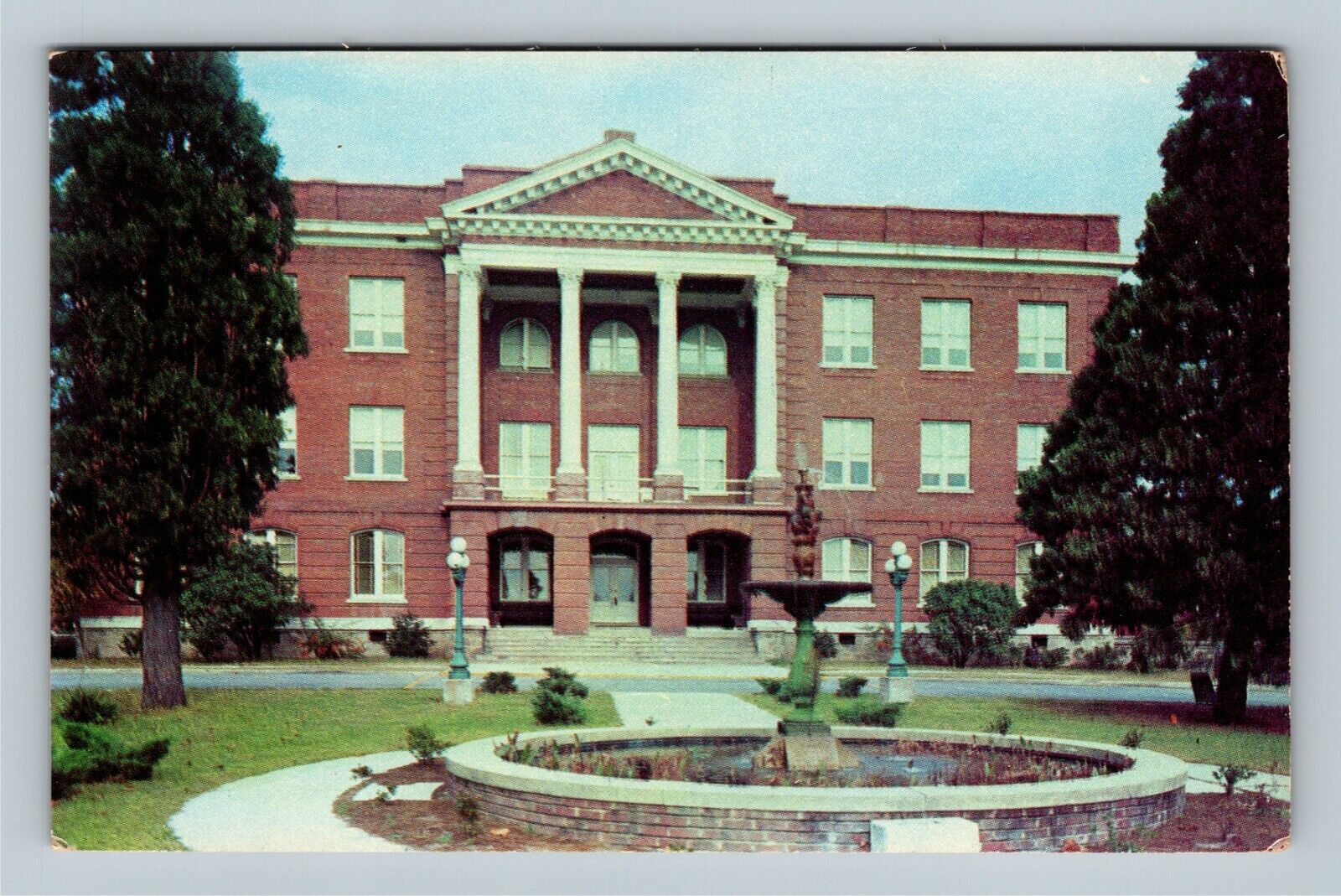 Columbia Women\'s College Entrance Fountain, South Carolina Vintage Postcard