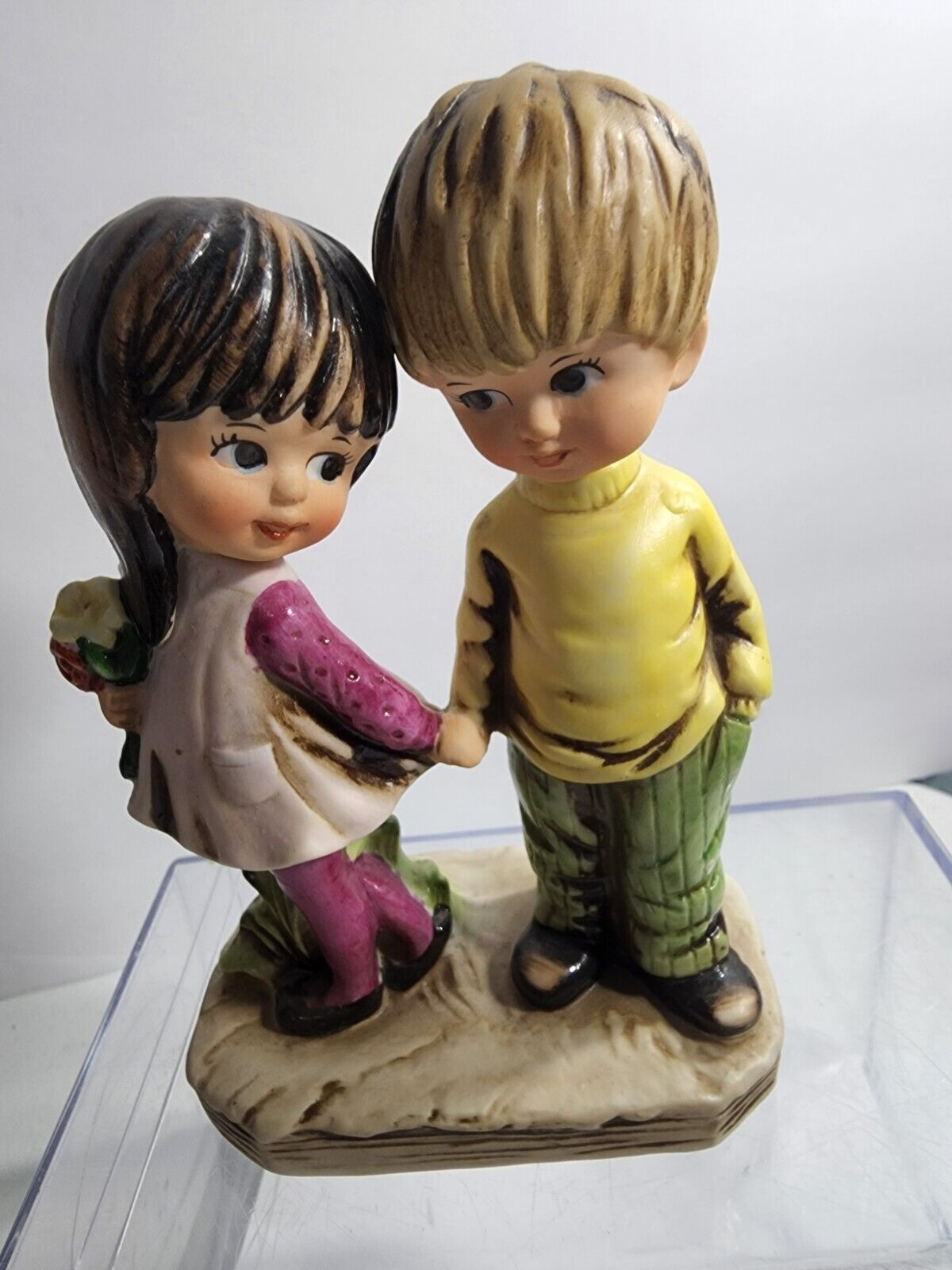 Vintage Moppets Figurine Sweetheart Boy & Girl Holding Hands Fran Mar 1971