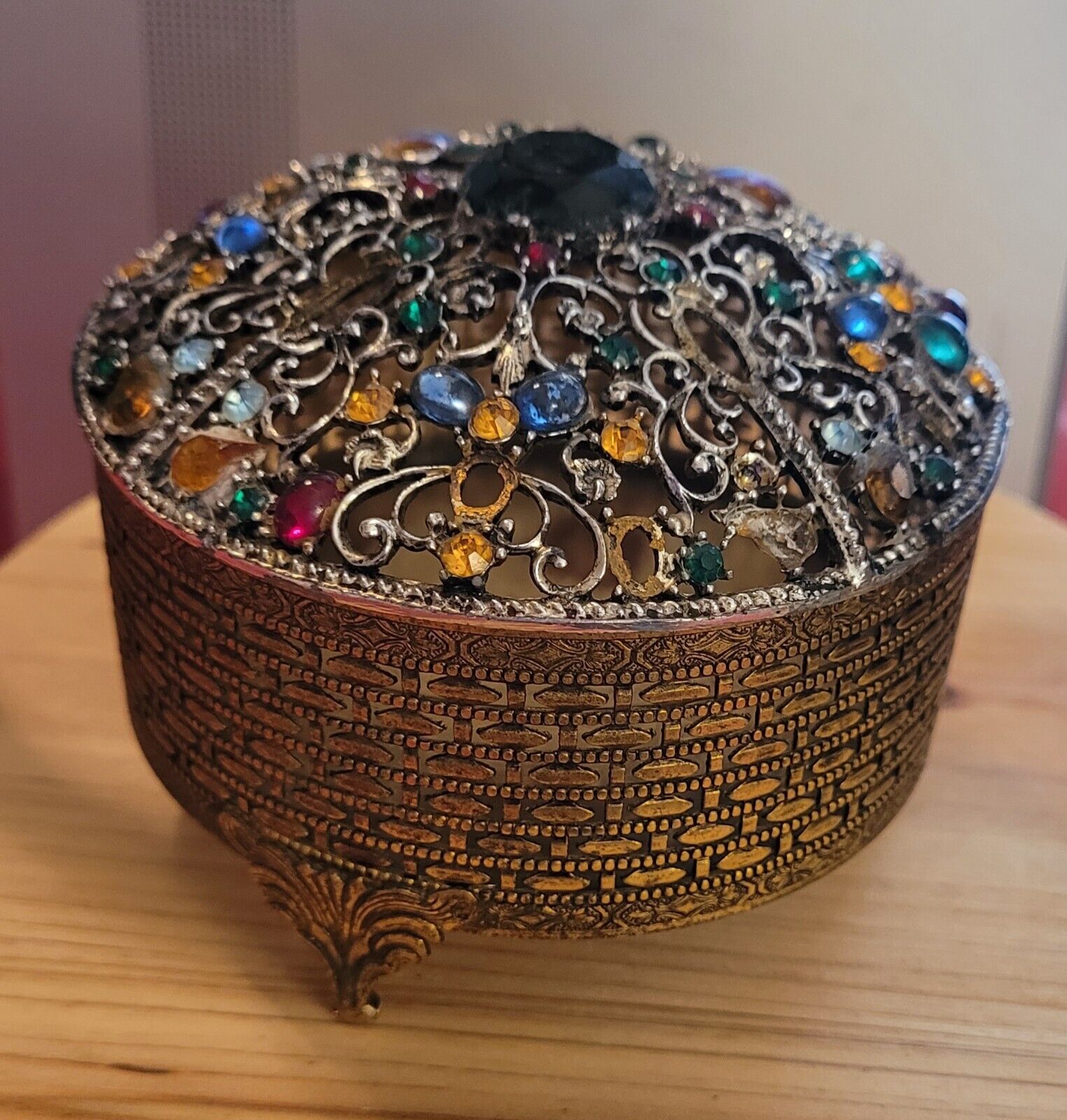 Vtg. Jeweled Filigree Box - Dazzling & Beautiful - Very Rare