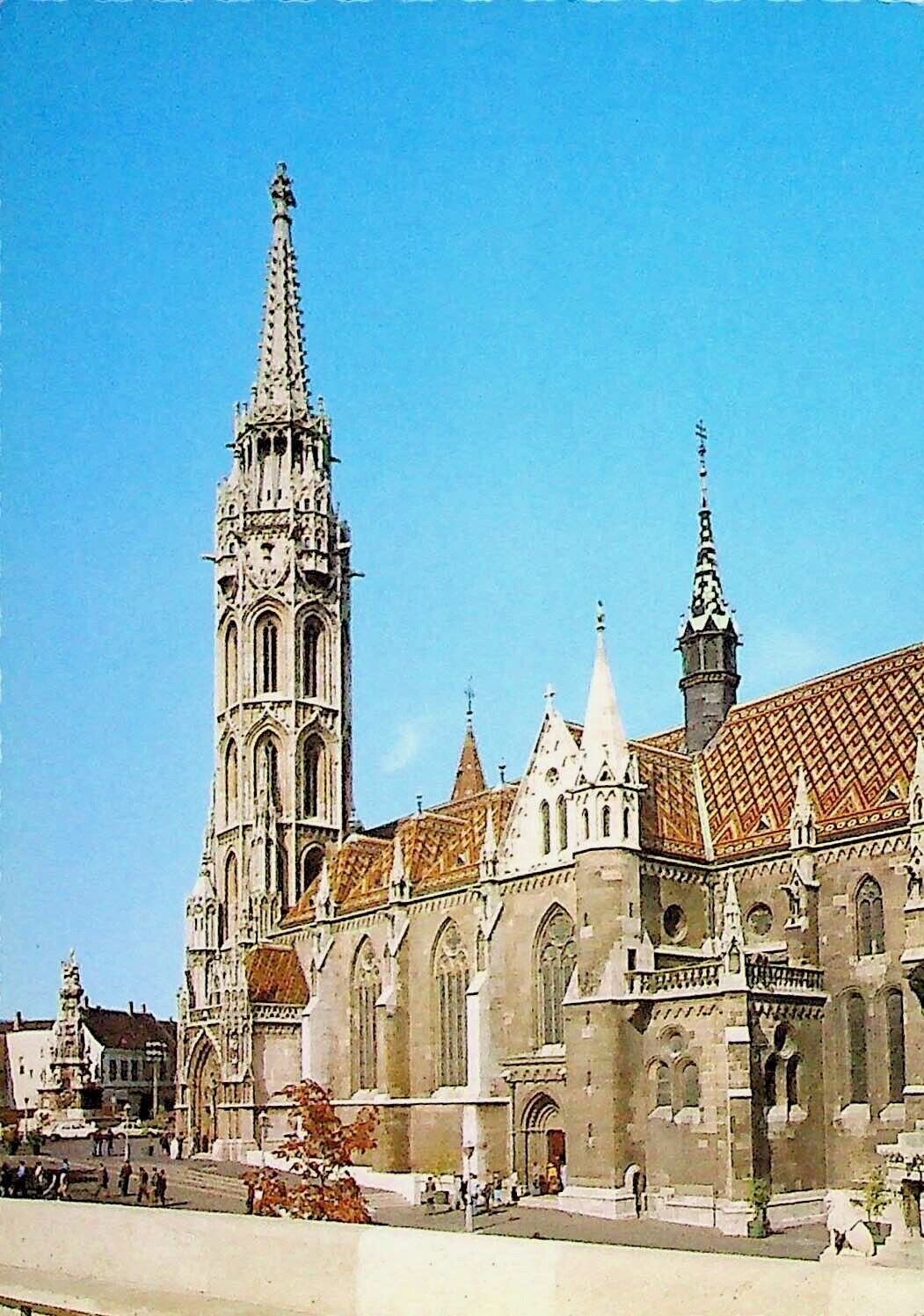 ST. MATHIAS CHURCH, BUDAPEST, HUNGARY - POSTCARD