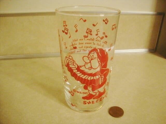 Vtg W.D. Ent SNEEZY playing Accordion Drinking Glass Musical Notes Series Disney