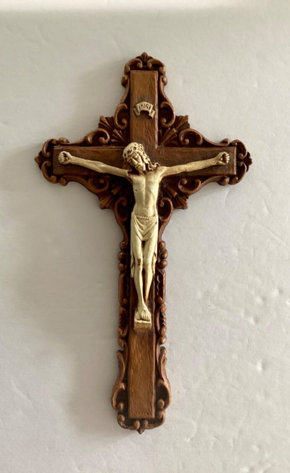 Vintage Boynton & Co Barwood Religious Crucifix Cross - 7 Inch Wall Hanging