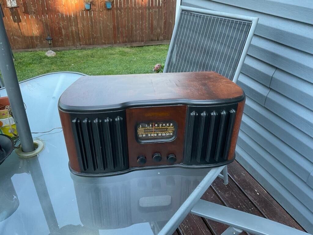 stewart warner tube radio brown table top