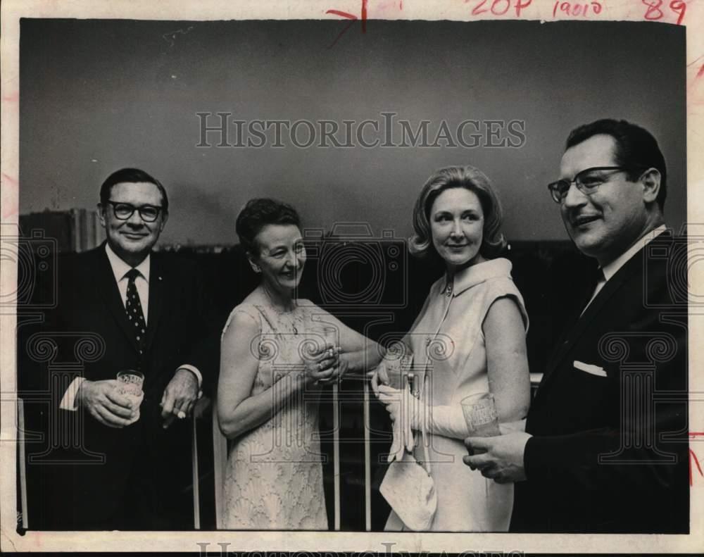 1966 Press Photo Belgian Ambassador George Elliott at his going-away party