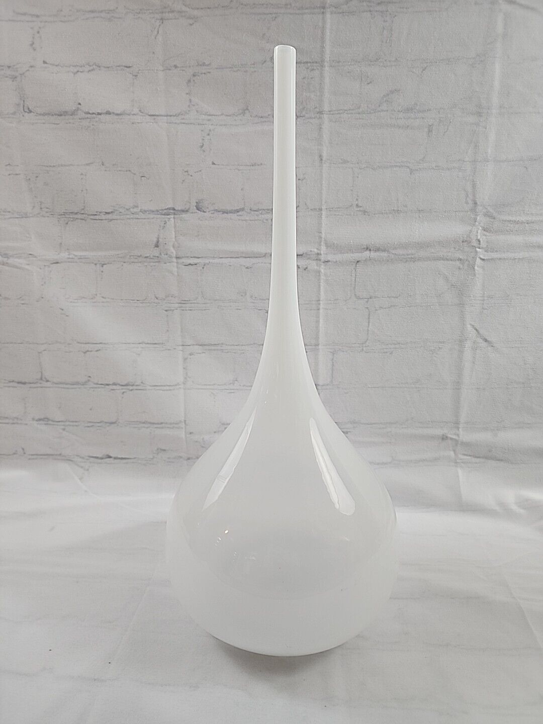 MCM MURANO ? Drop Glass Vase Long Neck White 20\
