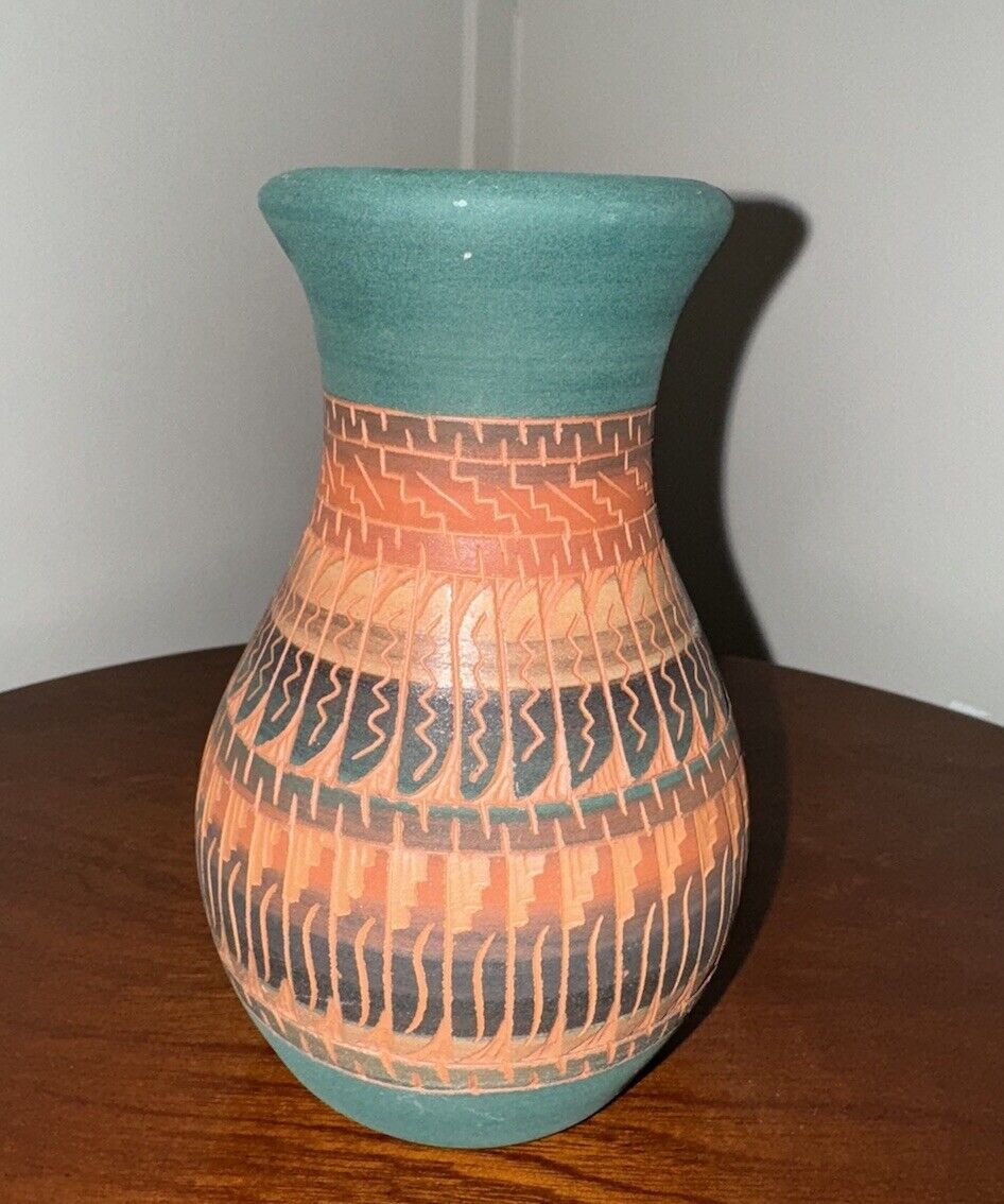 Vintage Handmade Navajo Pottery Vase Signed Genevieve Tully