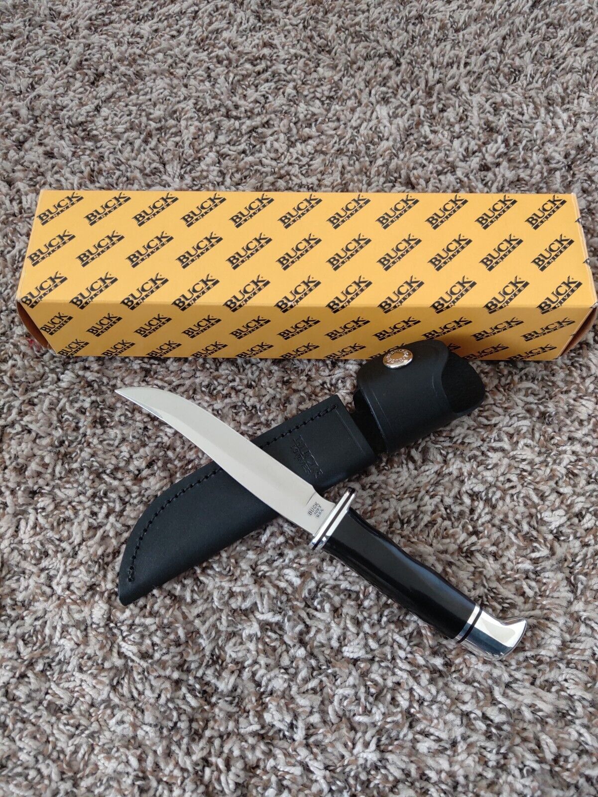 BUCK 105 PATHFINDER KNIFE W/ SHEATH &  BOX UNUSED