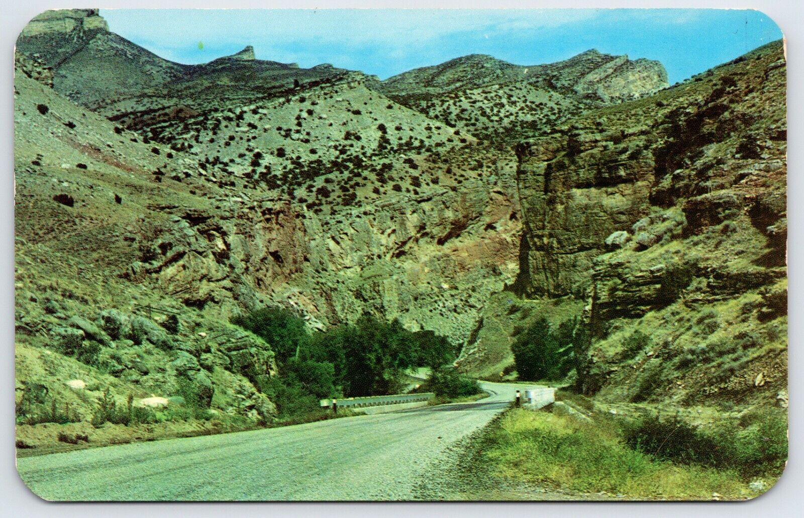 Postcard Entrance Of Shell Canon, Hwy 14, Big Horn Mountains Wyoming Unposted