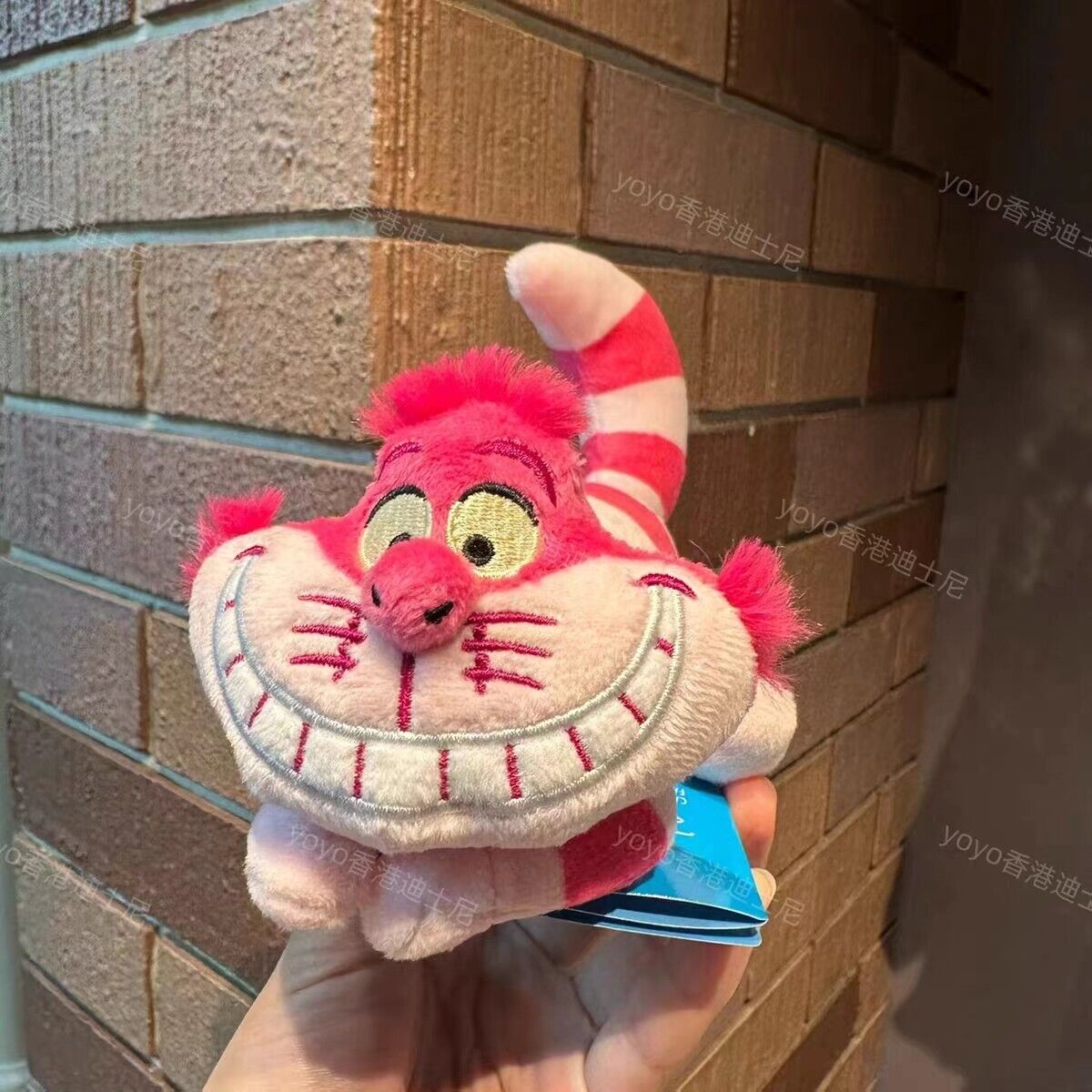 Disney Cheshire cat Shoulder Plush toy Magnetic Pal Alice in Wonderland
