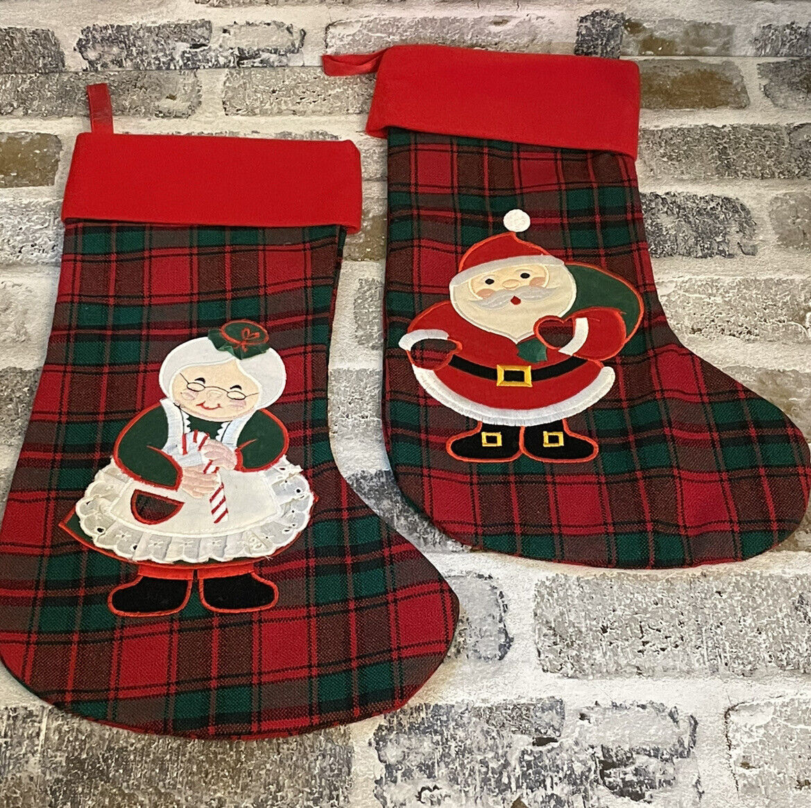 Vintage Retro Santa & Mrs Claus Appliqué Christmas Stockings Red Green Plaid (2)