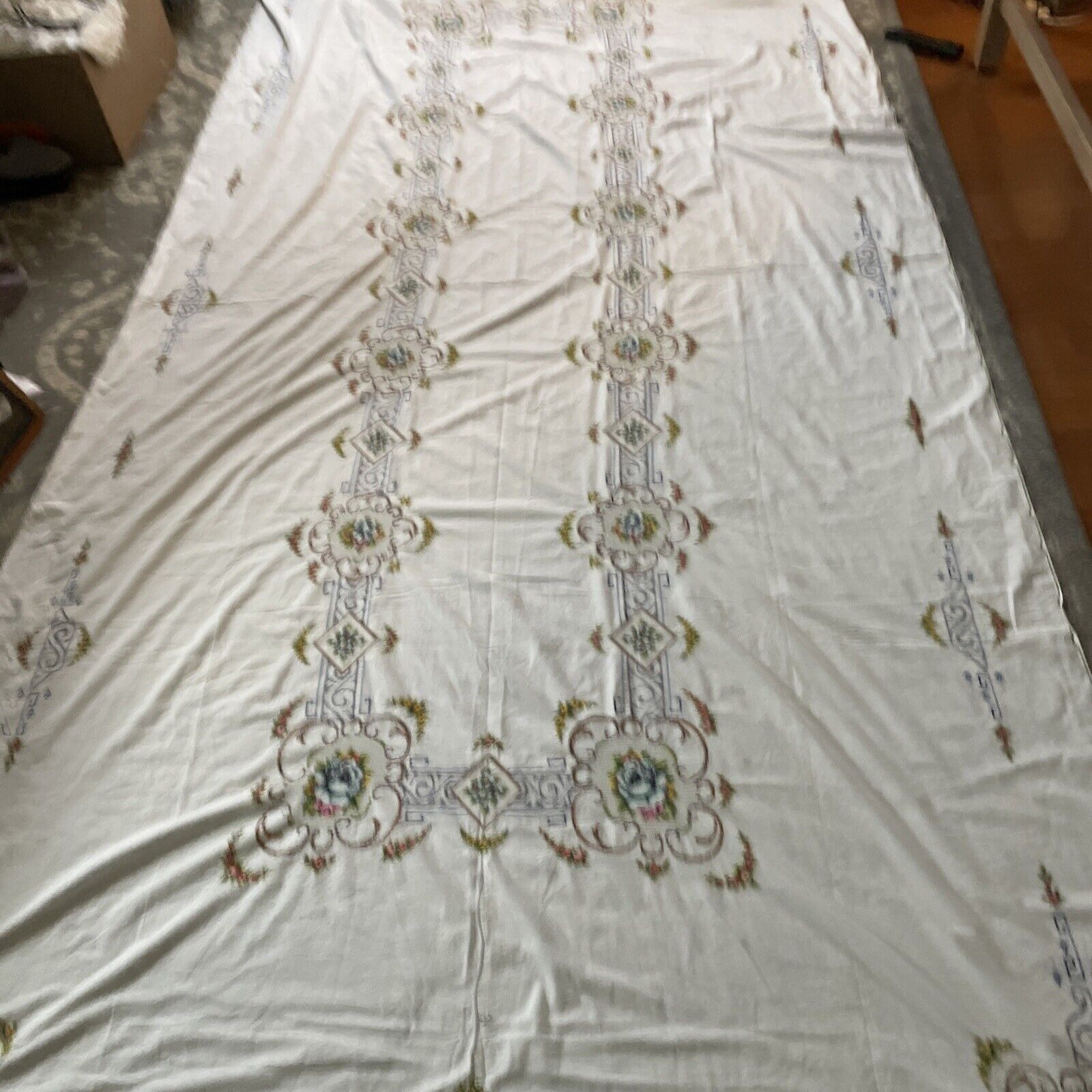 Antique  Banquet Tablecloth Cross Stitch Art Deco Flower Net. 135x63